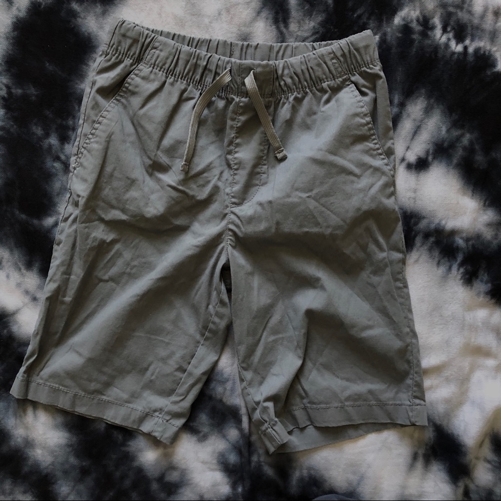 NWOT Girls Medium Gray Bermuda Shorts